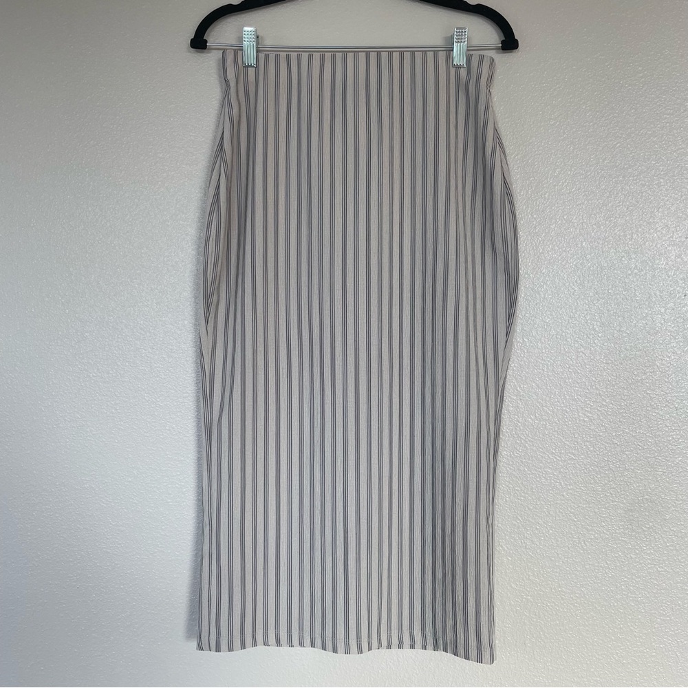 By & By Ivory Striped Crepe Midi Skirt Elastic‎ Waist Back Slit Womens Small